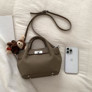 Bolsos de Mano para Niñas, Nuevo Diseño 2025, Venta al por Mayor China, Bolsos de Diseñador de Moda, Bolso de Cuero PU - Product Image 1