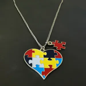 Custom Hartvormige Autisme Puzzel Ontwerp Metalen Ketting Emaille Puzzel Autisme Hanger Kettingen Voor Kinderen Kinderen