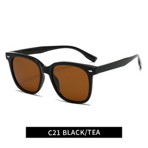 Nouvelles lunettes de <span class=keywords><strong>soleil</strong></span> polarisées TR90 de haute qualité pour femmes, monture intégrale, grandes lunettes carrées, avec protection solaire, design amincissant - Product Image 2