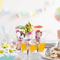 Support de présentation de cornets de crème glacée en acrylique transparent en forme de fleur, 8 trous, 4 mm, moderne et écologique (lot de 2) – Étagère de rangement multi-grilles
