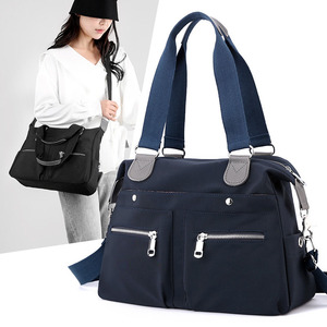 2023 nouveau <span class=keywords><strong>sac</strong></span> à main en Nylon étanche décontracté mode tendance Shopping <span class=keywords><strong>sac</strong></span> à bandoulière doux haute qualité <span class=keywords><strong>maman</strong></span> <span class=keywords><strong>sac</strong></span> fourre-tout - Product Image 4