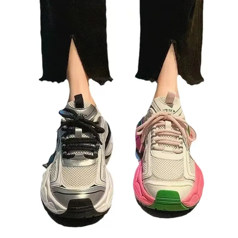 Nuovo arrivo maglia traspirante personalità scarpe Casual moda colore abbinamento altezza aumento scarpe sportive per le donne