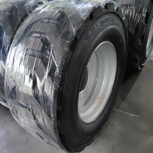 Neumático Relleno de Espuma Haulotte 385/65-22.5 para Equipo de Construcción HA260PX - Product Image 4