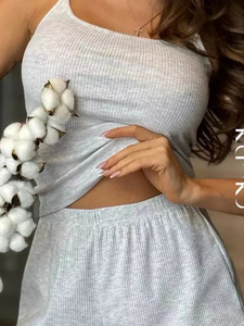 Ensemble de pyjama pour femmes OEM, short taille haute et débardeur sans manches, tenue d'été décontractée, logo imprimé, 100% polyester - Product Image 5
