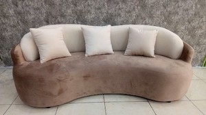 เก้าอี้นั่งเล่นทรงครึ่งวงกลม รุ่น Brown NGUYEN DECOR HC258 ทนทาน นั่งสบาย รับประกัน 1 ปี ดีไซน์ทันสมัย 3 ที่นั่ง โครงไม้พีแอลวูดจากเวียดนาม บุโฟม - Product Image 4