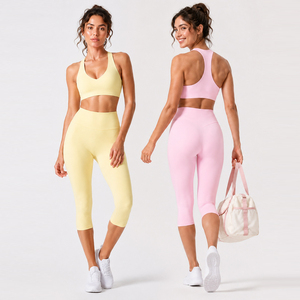 Nouvel ensemble de yoga 2026 pour <span class=keywords><strong>femme</strong></span> : soutien-gorge de <span class=keywords><strong>sport</strong></span> à maintien élevé, anti-choc et push-up, et pantalon <span class=keywords><strong>capri</strong></span> – Tenue de <span class=keywords><strong>sport</strong></span> active pour gym et fitness - Product Image 2