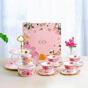 Ensemble de tasses à café et à thé en céramique de style européen, soucoupe à fleurs, boîte cadeau créative pour le thé de l'après-midi, cadeau unique de luxe de petite taille - Product Image 4