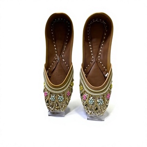 Venta al por Mayor de Zapatos Tradicionales Indios para Mujer, de Cuero Personalizable de Alta Calidad, Marca BS INTERNATIONAL NAHFTR790, Tendencia de Moda - Product Image 3