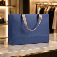 Sac de shopping en papier couché de luxe recyclé, couleur crème beige, personnalisé avec votre propre logo imprimé, ruban et nœud pour emballage cadeau