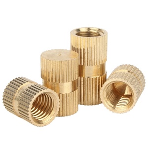Tuerca moleteada de latón chapado en cobre moldeada por inyección con orificio para inserto de cobre/orificio ciego métrico M3-M8 - Product Image 1