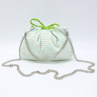 Sac à bandoulière tendance en tricot coloré avec cordon de serrage, broderie lettre, sac seau élégant, sac à chaîne, sac bandoulière croisé