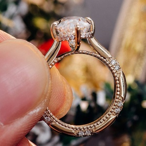 แหวนเพชรโมอิสซาไนต์ทรงรี 5.5 กะรัต แบบฝัง 10 ก้าน สำหรับผู้หญิง แหวนหมั้นเพชรโมอิสซาไนต์  ลดราคาพิเศษ - Product Image 4