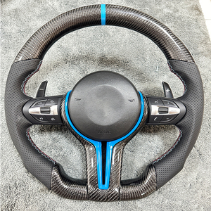 Volant B-M-W e90 pour <span class=keywords><strong>BMW</strong></span> <span class=keywords><strong>320i</strong></span> 335i e90 e91 e92 e93 m3 série 3 coupé berline en Fiber de carbone Volant Lenkrad - Product Image 4