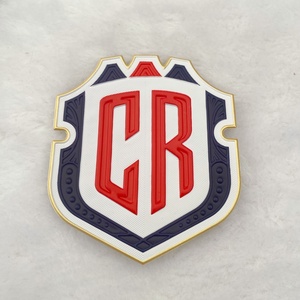 Badge en caoutchouc 3D personnalisé pour vêtements de sport, patchs PVC thermocollants à bas prix pour la décoration de clubs, style patch souple - Product Image 2