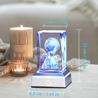 EURAN Cubo Laser 3D di Lusso Moderno con Base LED, Figurina di Lupo in Cristallo, Luce Notturna Multicolore 5*5*8cm