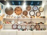 Horloge murale Vintage de la vieille ville classique avec cadre en bois pour la Station de Bus et de Train
