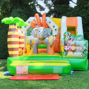 Castillo inflable comercial con tobogán, estilo jungla/safari, para fiestas al aire libre. - Product Image 3