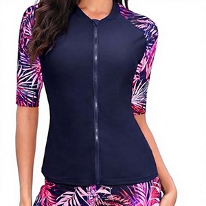 Haut de compression court pour femme, imprimé tropical, anti-UV, 100 % polyester, séchage rapide, respirant, écologique, pour activités de plein air - Product Image 1