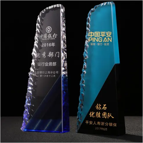 Nhà Sản Xuất Sáng Tạo Crystal Book Trophy Pha Lê Giải Thưởng Kích Thước Tùy Chỉnh Glass Acrylic Trophy