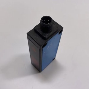 Un capteur photoélectrique SICK WTV18-2P420 WTV182P420 neuf - Product Image 3