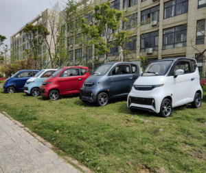 Yunlong J4 Mini Sedán Eléctrico de Baja Velocidad, Vehículo de Nueva Energía, Mini Coche Eléctrico, Microcoche, EEC COC Europa L6e - Product Image 6
