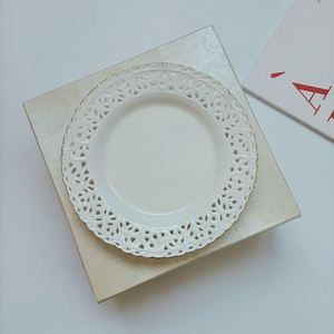 ชุดจานเซรามิคทรงหัวใจสไตล์ยุโรปสีทองสำหรับของหวาน - Product Image 2
