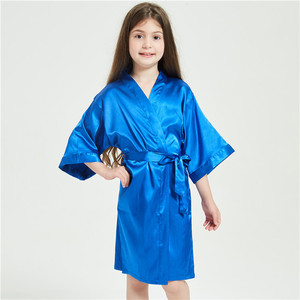 Albornoz de satén para bebé de alta calidad, vestido de noche de seda <span class=keywords><strong>blanca</strong></span> para niños, pijamas al por mayor, <span class=keywords><strong>bata</strong></span> de satén para niños - Product Image 4