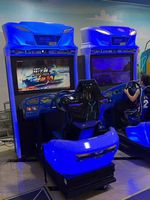 Machine de jeu d'arcade à pièces, simulateur de course, console de jeu, machine de divertissement d'intérieur avec acceptation de pièces, jeu vidéo pour enfants