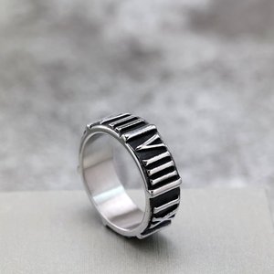 Anillo yunnique Vintage de acero inoxidable para hombre, patrón en relieve de números romanos, joyería geométrica Retro, regalo - Product Image 1