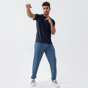 T-shirt da allenamento rinfrescante a maniche corte da uomo in rete - Product Image 4