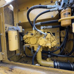 Excavatrice 315D 15T modèle 2024 à faible nombre d'heures de fonctionnement pour la location dans les projets agricoles d'Asie du Sud-Est et d'Afrique de l'Est – Moteur et pompe à engrenages - Product Image 3