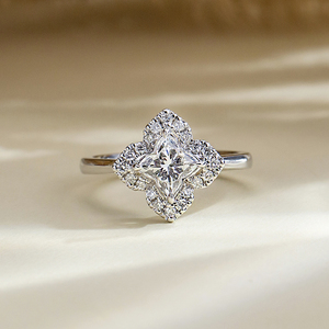Bague de fiançailles pour femme MSR-2179 S925 en argent avec diamant de laboratoire taille LV - Product Image 1