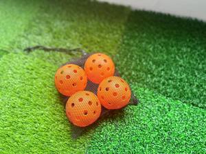 Bola <span class=keywords><strong>Pickleball</strong></span> Plastik 40 Lubang Berkualitas Tinggi, Tahan Lama, dan Portabel untuk Anak-Anak - Olahraga Luar Ruangan, Latihan, Hiburan, Penjualan Langsung Pabrik - Product Image 6