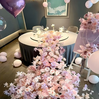 Arche de fleurs artificielles en tissu de soie inspirée de Monet avec un design incurvé pour la décoration de mariage