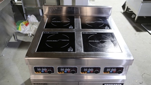 Cuisinière électromagnétique à induction en acier inoxydable à quatre têtes de haute qualité nouvelle pour les fournitures d'hôtel et de restaurant - Product Image 6