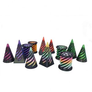 Juguete Antiestrés Impreso en 3D, Pirámide Giratoria, Juguete Educativo con Estructura Espiral 3D y Diseño de Vórtice Bicolor - Product Image 6