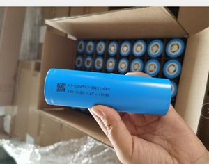 原厂3000循环寿命<span class=keywords><strong>3</strong></span>.2V Lifepo4圆柱形锂离子电池38121 15AH - Product Image 2