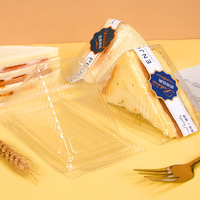 Boîtes à sandwich triangulaires en plastique transparent PET de qualité alimentaire jetables pour l'emballage de desserts de boulangerie, personnalisables
