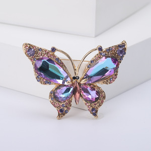 Nuevo broche de mariposa de cristal de gama alta a la moda, broche elegante personalizado, accesorios para mujer - Product Image 4