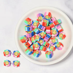 50 pièces perles de visage de sourire pour la fabrication de bijoux, fleur coeur oeil étoile lettre Animal fruit trou <span class=keywords><strong>Fimo</strong></span> perles d'argile polymère - Product Image 5