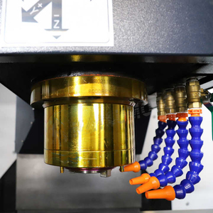 เครื่องกัดซีเอ็นซี Senmo VMC855 แบบตั้งโต๊ะ รุ่น BT40 แกนหมุนเดี่ยว ระบบควบคุม FANUC สำหรับงานหนัก ความปลอดภัยสูง - Product Image 5