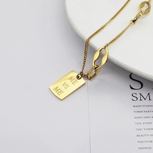Collana con Ciondolo in Acciaio Inossidabile per Uomo e Donna, Catena con Charm Quadrato Dorato, Gioiello Motivazionale 'Self-Love' - Product Image 3