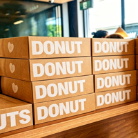 Boîte à donuts personnalisée avec logo, qualité alimentaire, avec séparateurs, emballage pour biscuits, emballage en papier kraft pour petit-déjeuner, boîte pour quatre donuts