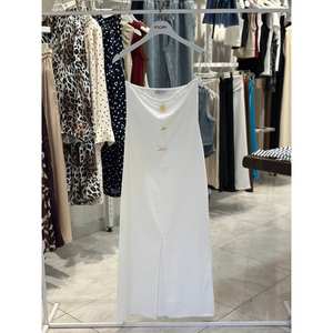 เดรสสายเดี่ยวสีขาว Fiori แบบเปิดไหล่ ความยาวปานกลาง ผ้าซาติน สายสปาเก็ตตี้ ดีไซน์หรูหราสำหรับงานกลางคืน เอวทรงธรรมชาติ สวมใส่สบาย - Product Image 3