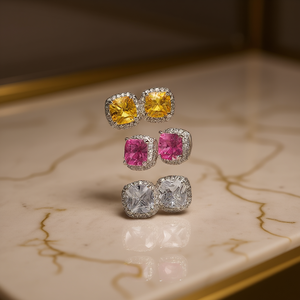 E3716 Orecchini a bottone con cristalli verdi per donna, montatura geometrica, gioielli in stile classico - Product Image 2