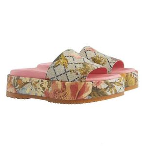 Chaussures matelassées de luxe pour femmes avec semelle en caoutchouc pour plateforme amortie, antidérapantes, tendance, légères, durables et confortables pour l'automne - Product Image 6