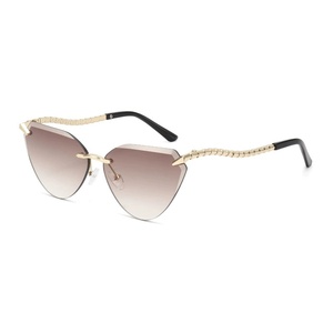 Lunettes de soleil œil de chat coupe diamant sans monture dégradé nuances luxe <span class=keywords><strong>serpent</strong></span> chaîne en métal jambes personnalisé lunettes de soleil transparentes UV400 - Product Image 5