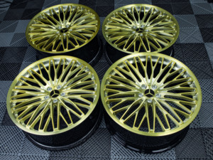 Jantes en alliage forgé à logo personnalisé, finition or brossé et noir brillant, haute <span class=keywords><strong>performance</strong></span>, directement de l'usine, pour voitures de sport 911/718/<span class=keywords><strong>Taycan</strong></span> - Product Image 2