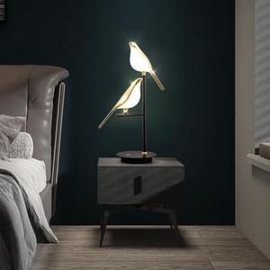 Lampe de table LED PM en acrylique, design nordique en forme de pie, pour lecture, bureau, chevet, hôtel, lampe de sol créative - Product Image 2