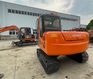 Excavatrice sur chenilles Hitachi ZX70 d'occasion, d'origine japonaise, mini-pelleuse Hitachi 7 tonnes, faible nombre d'heures de fonctionnement, pour travaux d'aménagement paysager et de construction agricole. - Product Image 6
